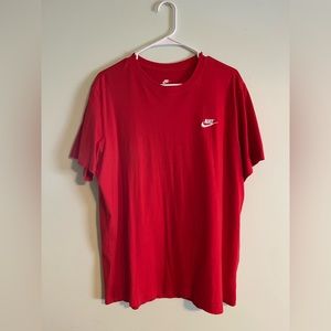 Nike Tee Size L.
